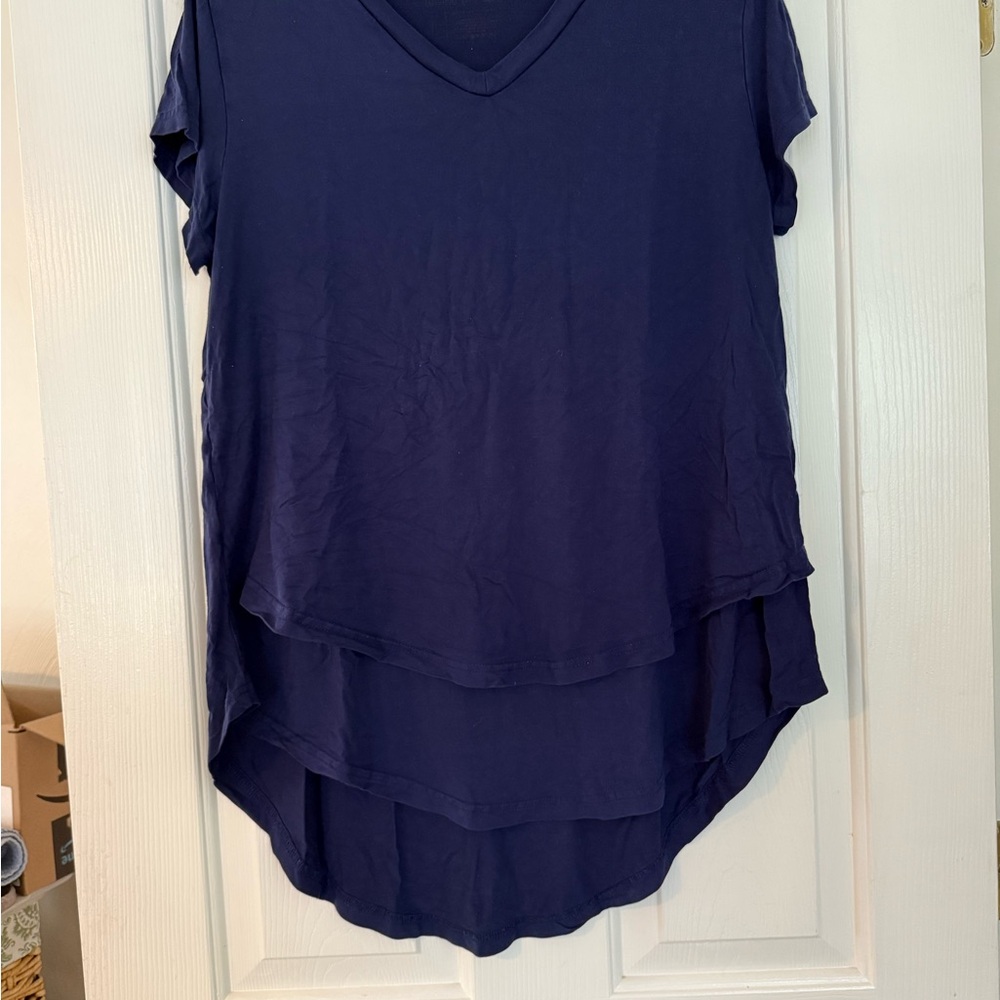 Navy Blue Latched Mama nursing V neck shirt - Picture 2 of 2